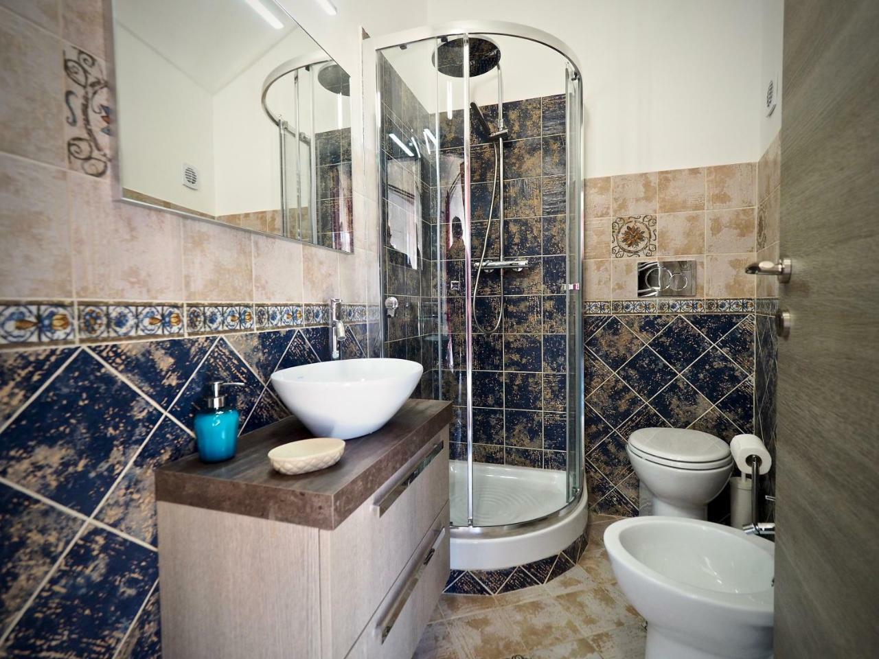 Romantic Suite Con Vista San Donato Γένοβα Εξωτερικό φωτογραφία